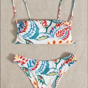 Cute bikini never worn size medium